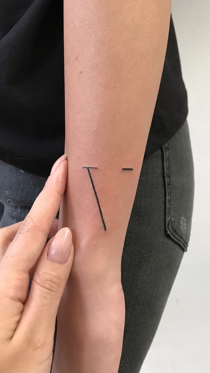 Обои плечо, палец, кожа, рукав, сустав в разрешении 720x1280