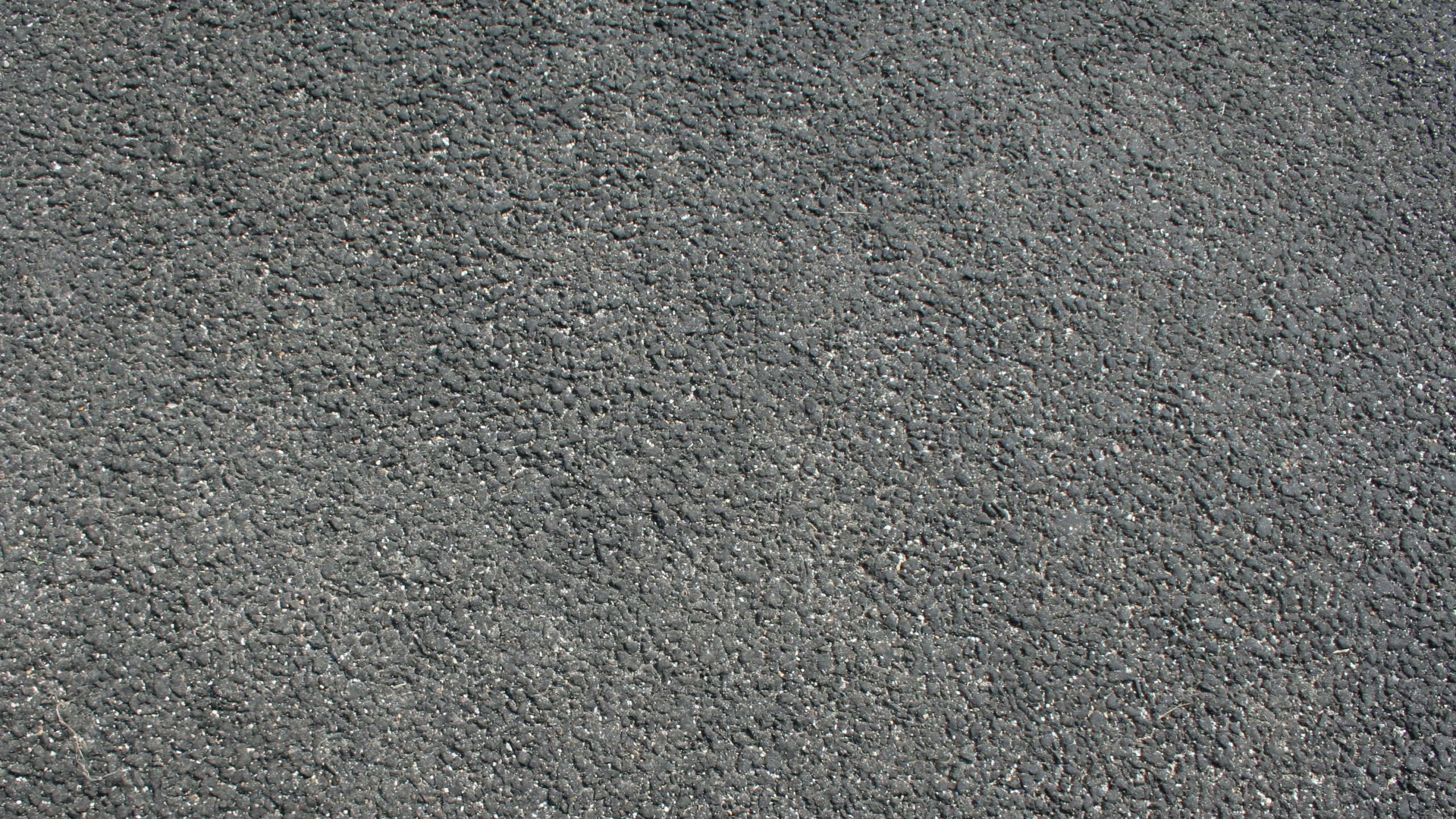 Обои асфальт, дорожное покрытие, серый цвет, гранит, материал в разрешении 2560x1440