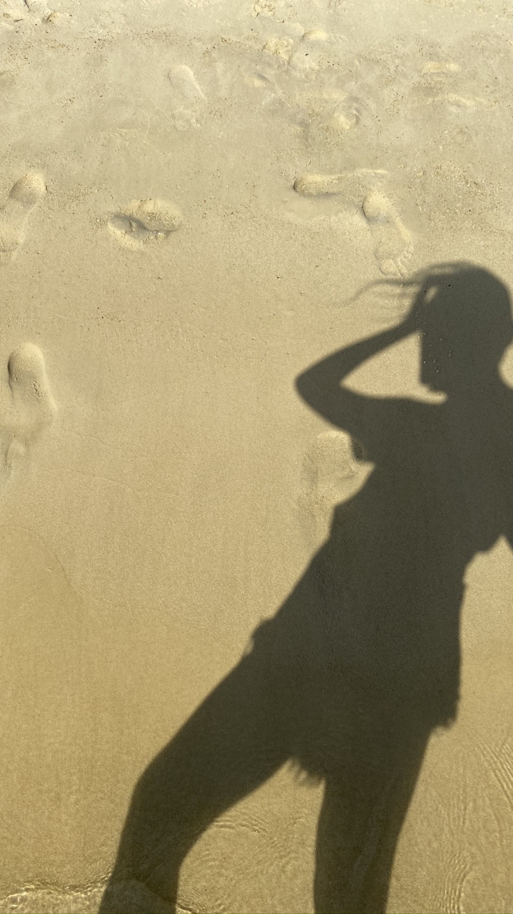 Обои визуальное искусство, колено, силуэт, активные штаны, живопись в разрешении 750x1334