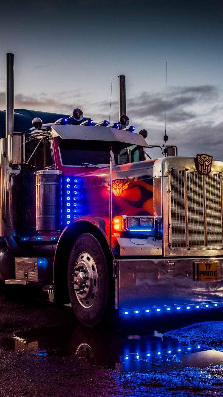 Обои грузовик, большегруз, авто, транспорт, отражение в разрешении 750x1334