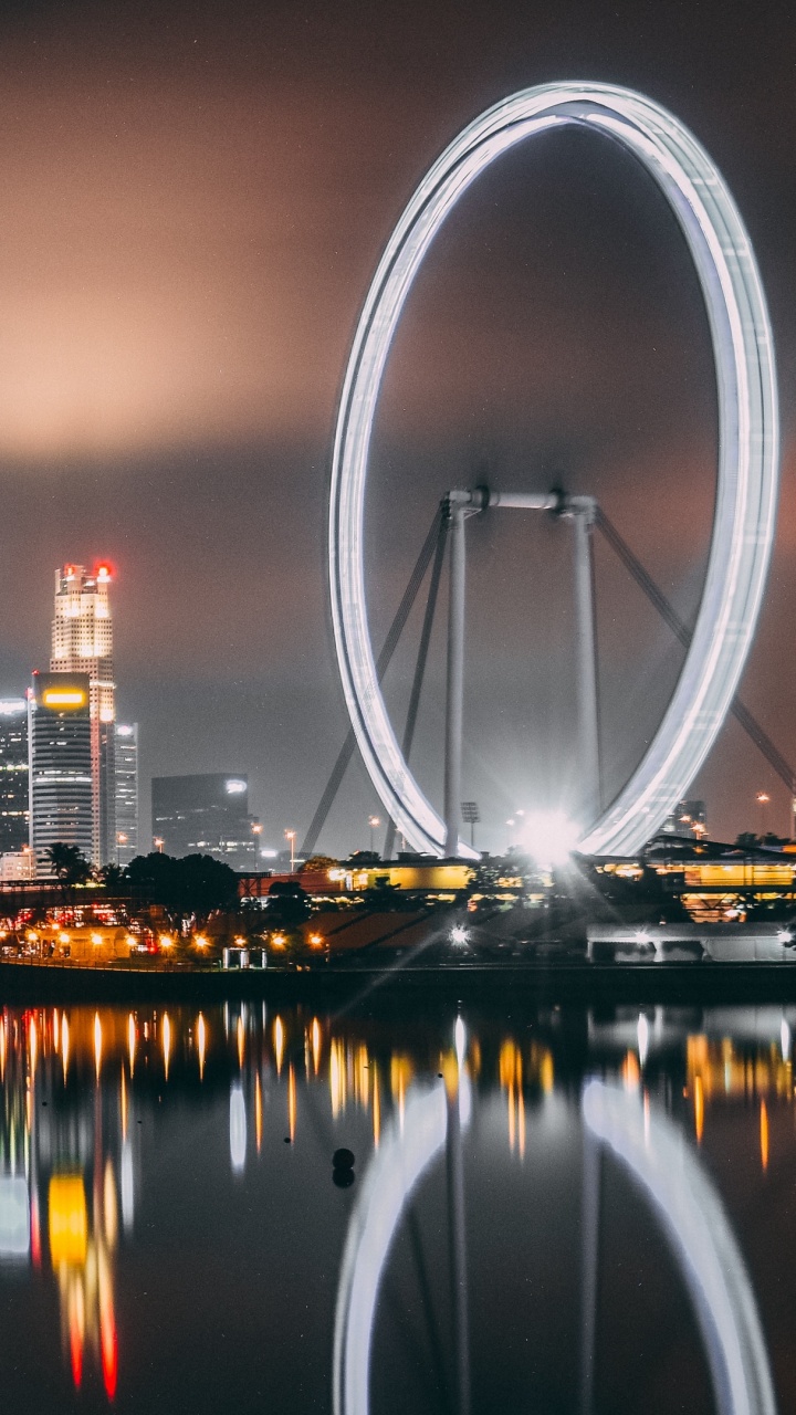 Обои городской пейзаж, город, ориентир, отражение, городской район в разрешении 720x1280