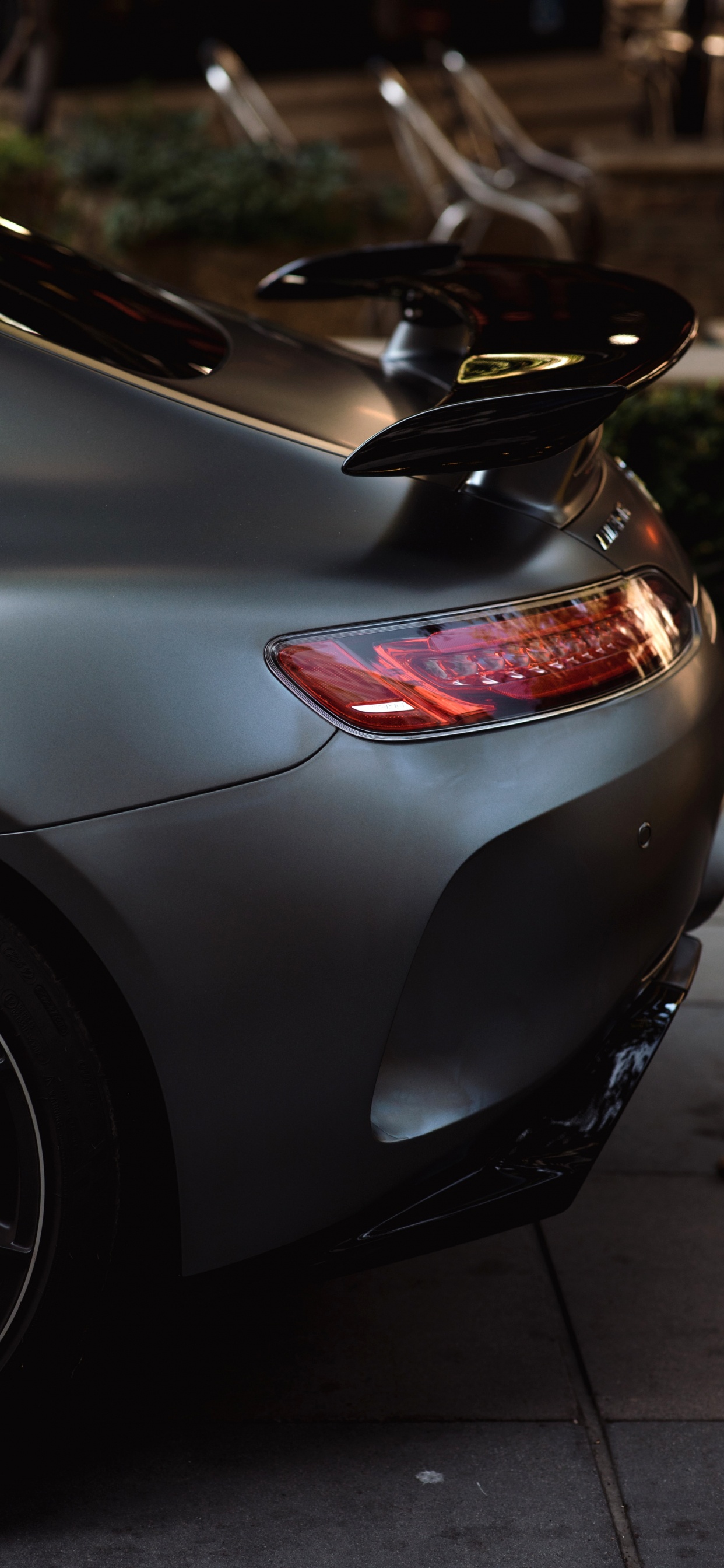 Обои легковые автомобили, автомобиль среднего размера, суперкар, автомобильное освещение, автомобильные шины в разрешении 1242x2688