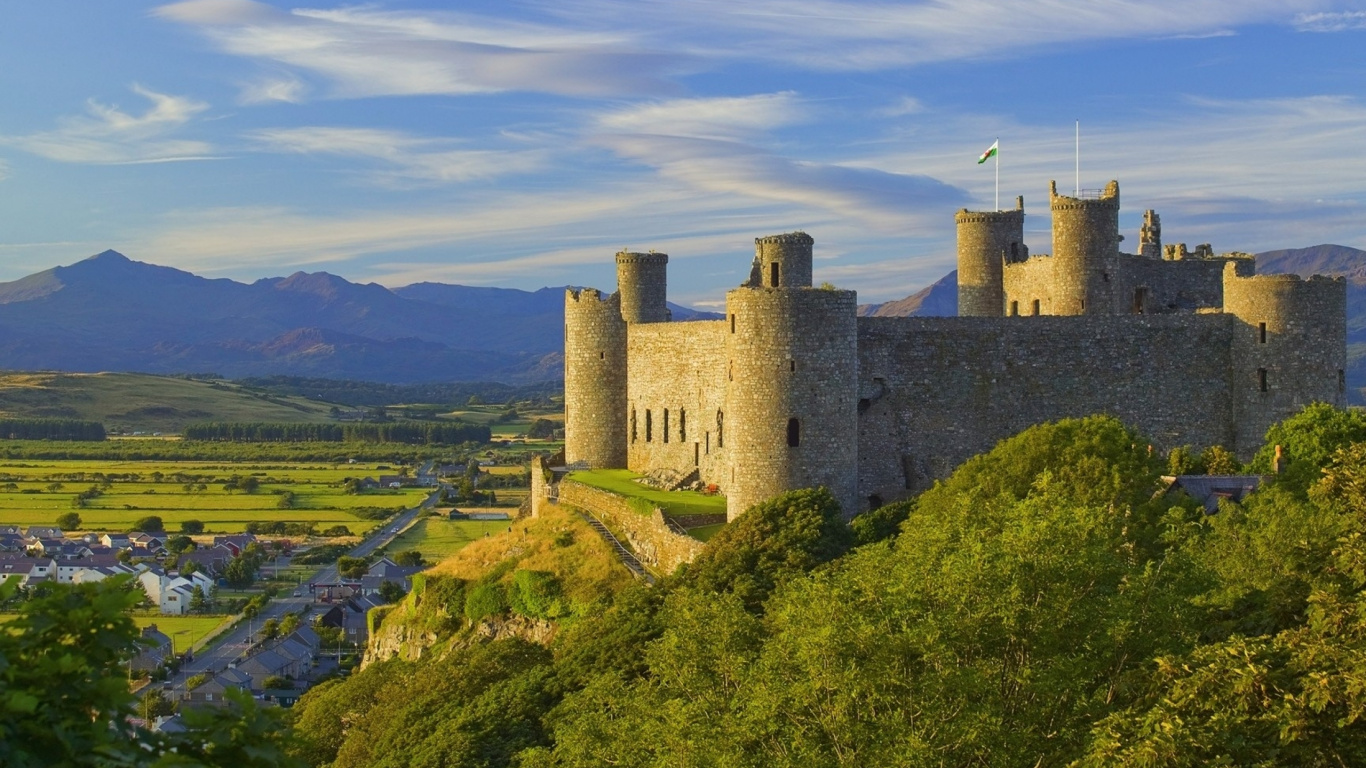 Обои Замок Харлек, замок, нагорье, ориентир, фортификация в разрешении 1366x768