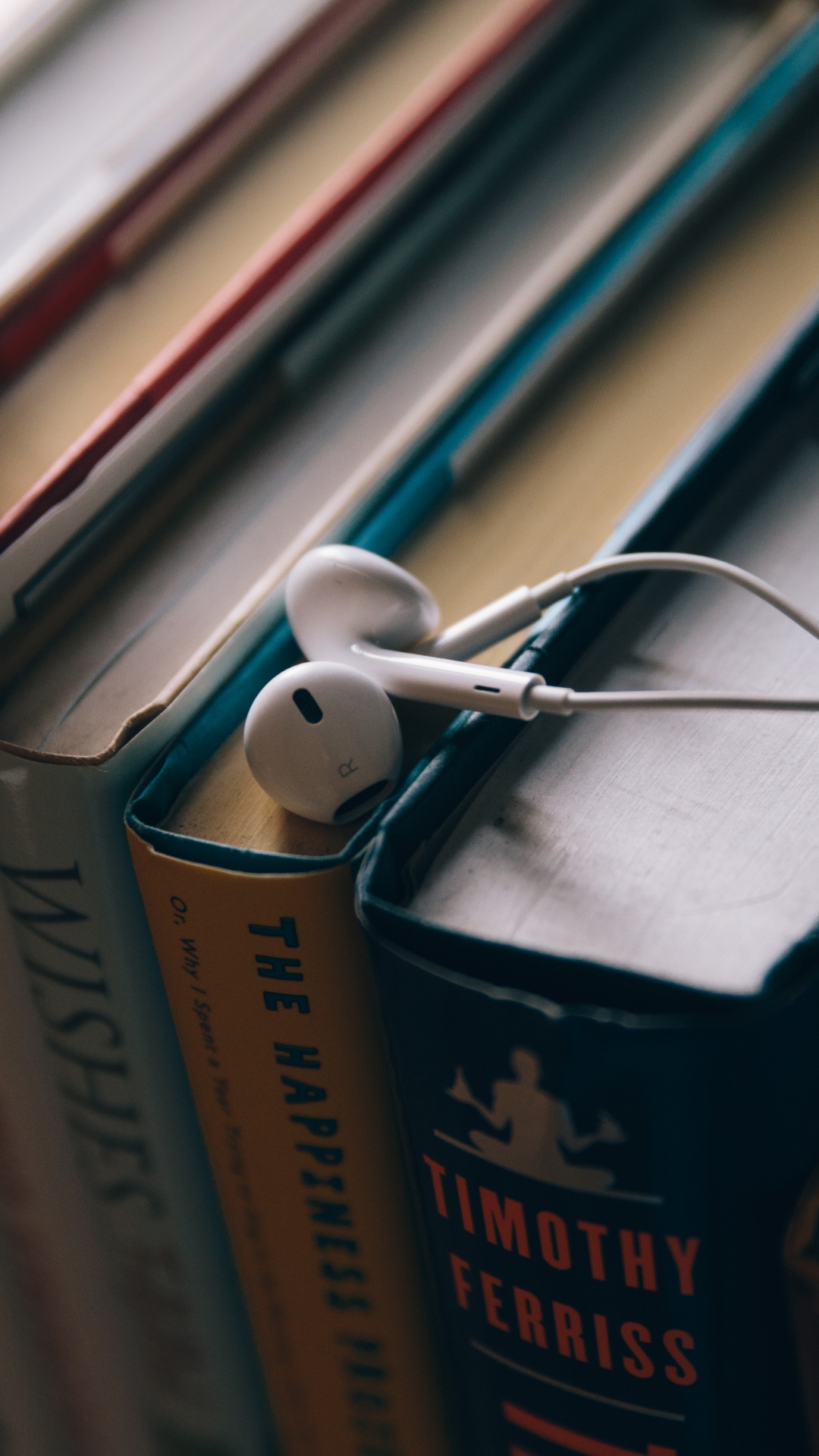 Обои образование, текст, книга, материальное свойство, публикация в разрешении 1080x1920