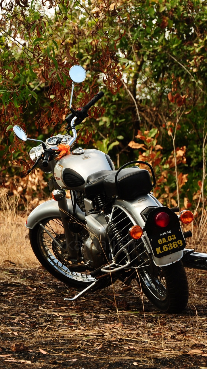 Обои мотоцикл, автомобильные шины, мотоспорт, дерево, Офф-роуд в разрешении 720x1280