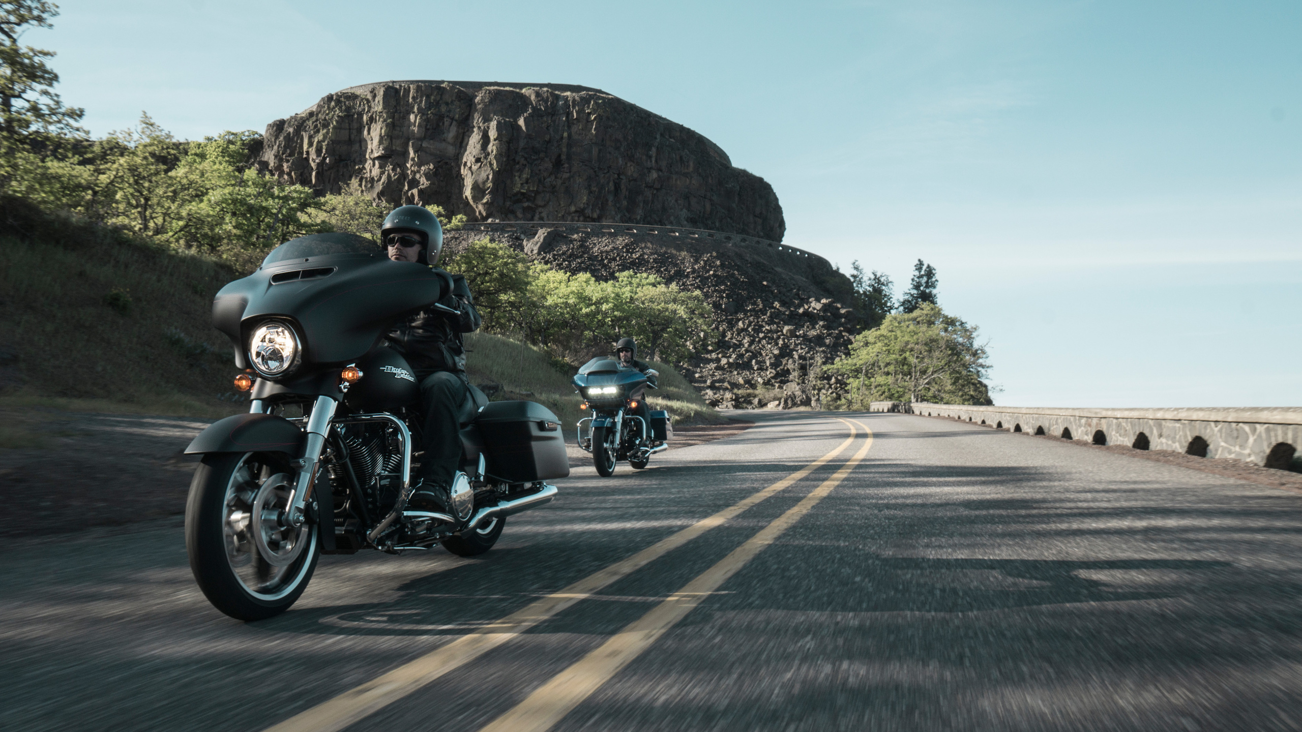 Обои мотоцикл, мотоспорт, дорога, дорожное путешествие, крейсер в разрешении 2560x1440