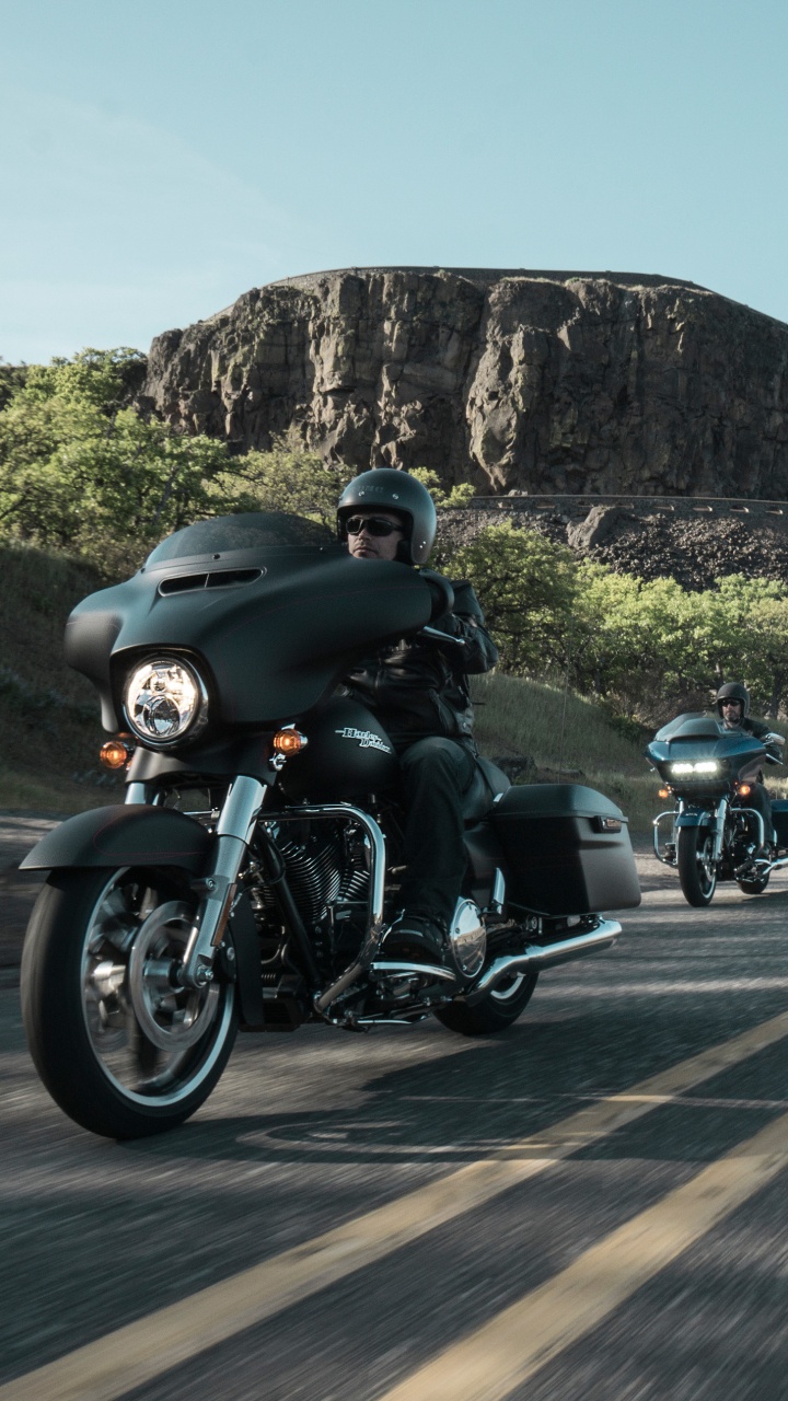 Обои мотоцикл, мотоспорт, дорога, дорожное путешествие, крейсер в разрешении 720x1280