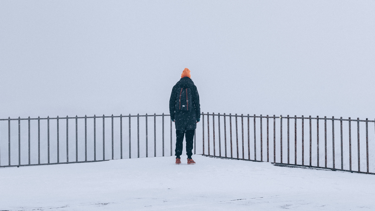 Обои снег, зима, замораживание, стояние, дымка в разрешении 1280x720