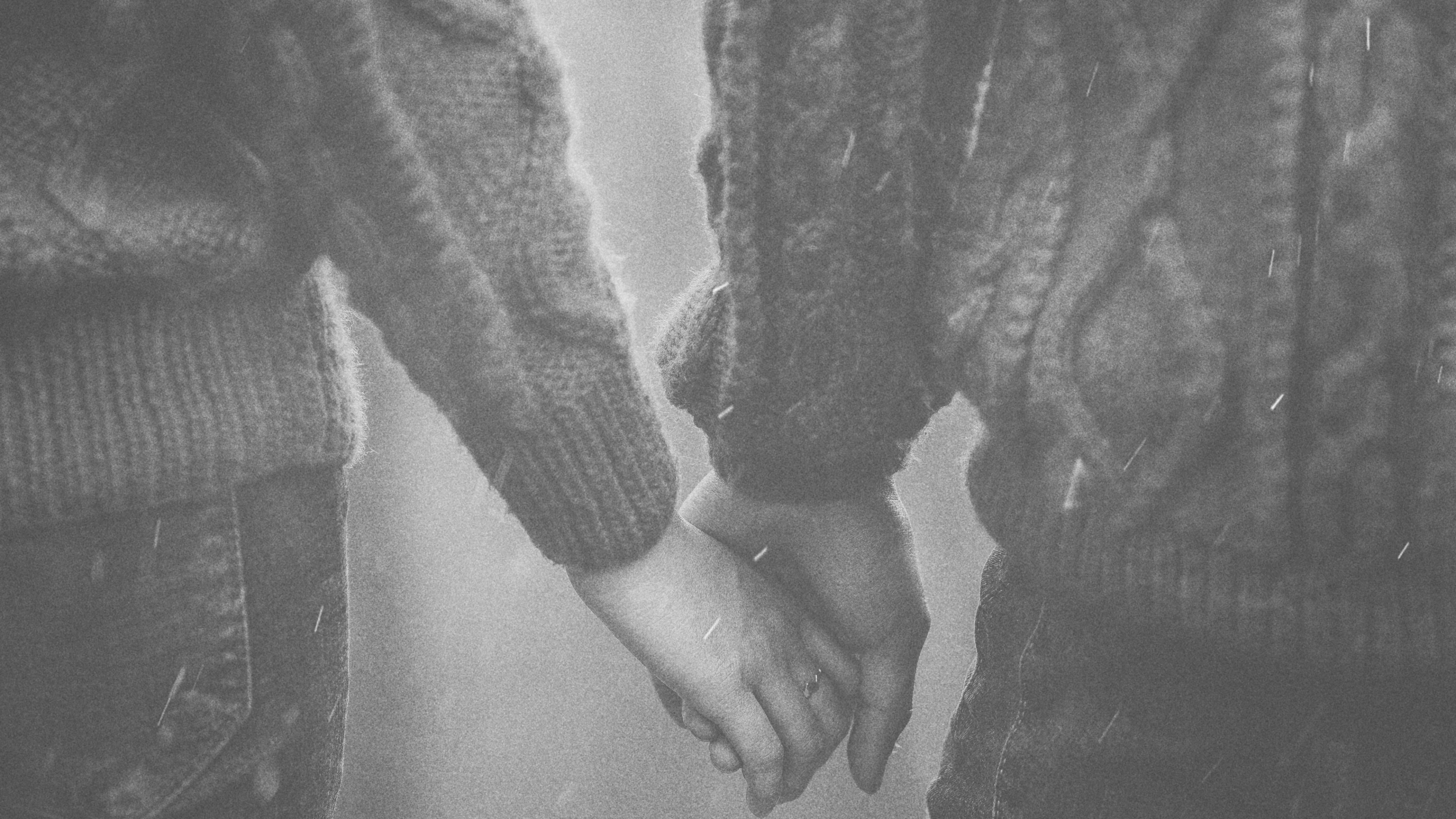 Обои белые, черный, держась за руки, жест, монохромный в разрешении 3840x2160