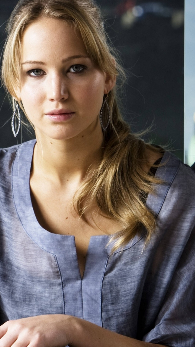 Обои Дженнифер Лоуренс, актер, красота, блондин, длинные волосы в разрешении 750x1334