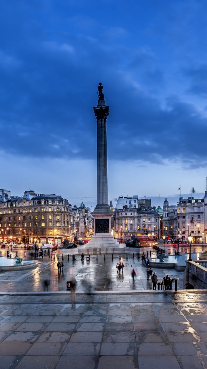 Обои город, ориентир, городская площадь, городской район, рыночная площадь в разрешении 720x1280