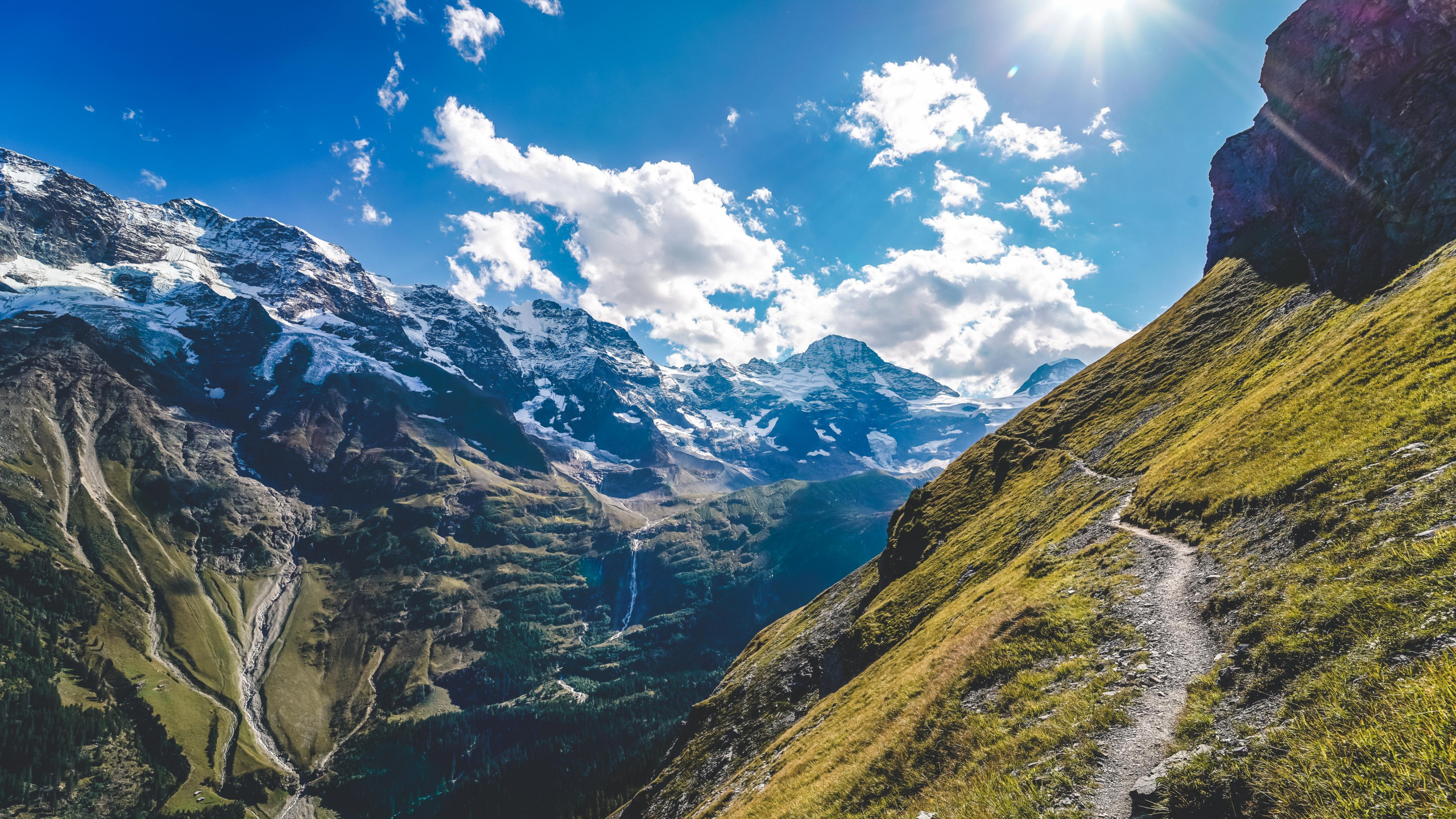 Обои бернские Альпы, швейцарские Альпы, горный рельеф, гора, горный хребет в разрешении 2560x1440