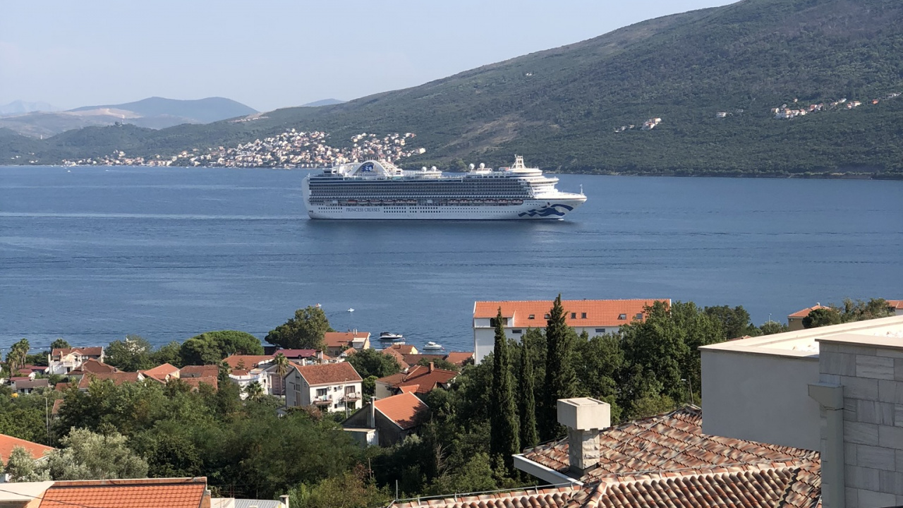 Обои Черногория, море, недвижимость, вода, судно в разрешении 1280x720