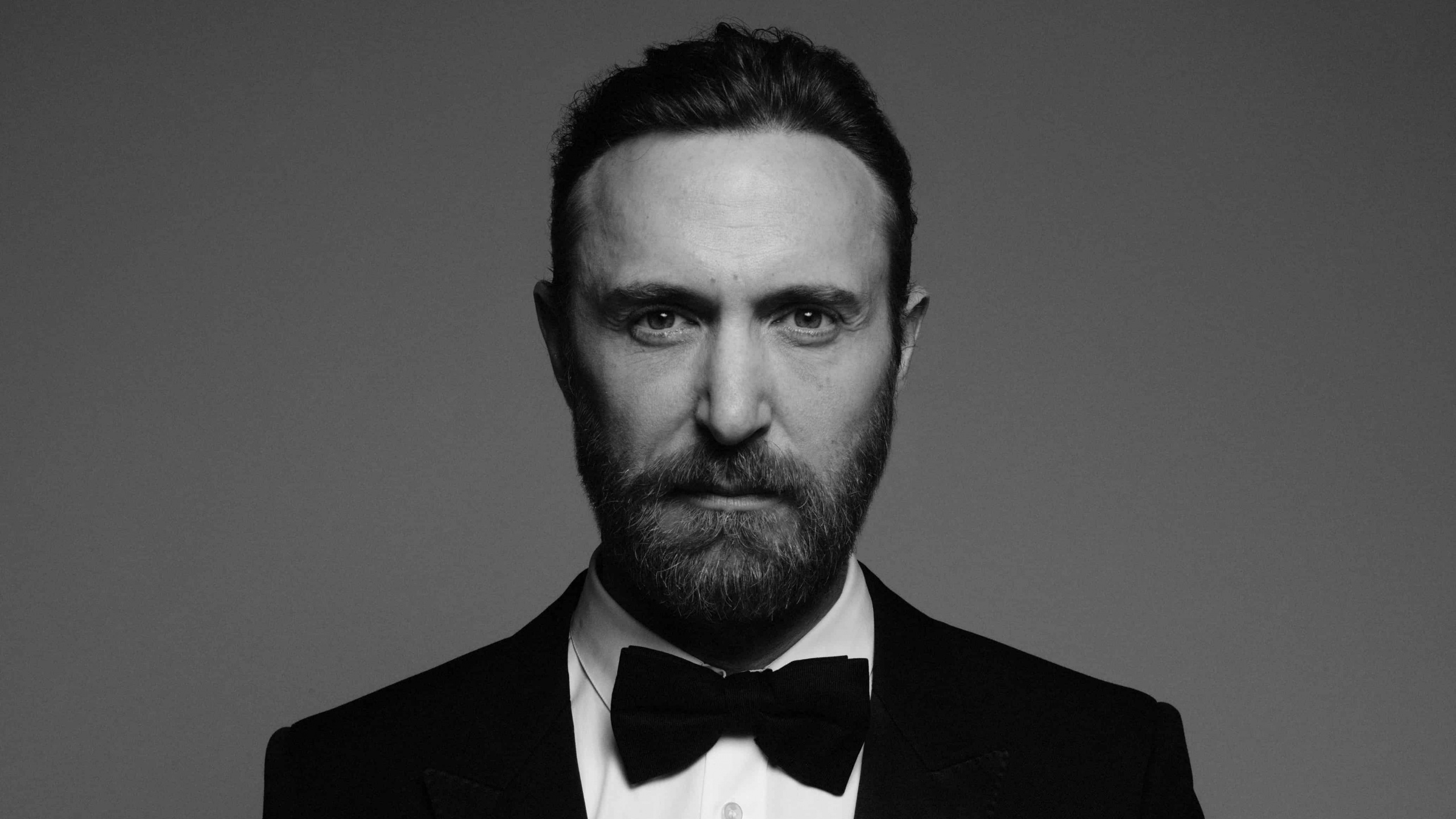 Обои Дэвид Гетта, электронная танцевальная музыка, волосы, волосы на лице, борода в разрешении 2560x1440