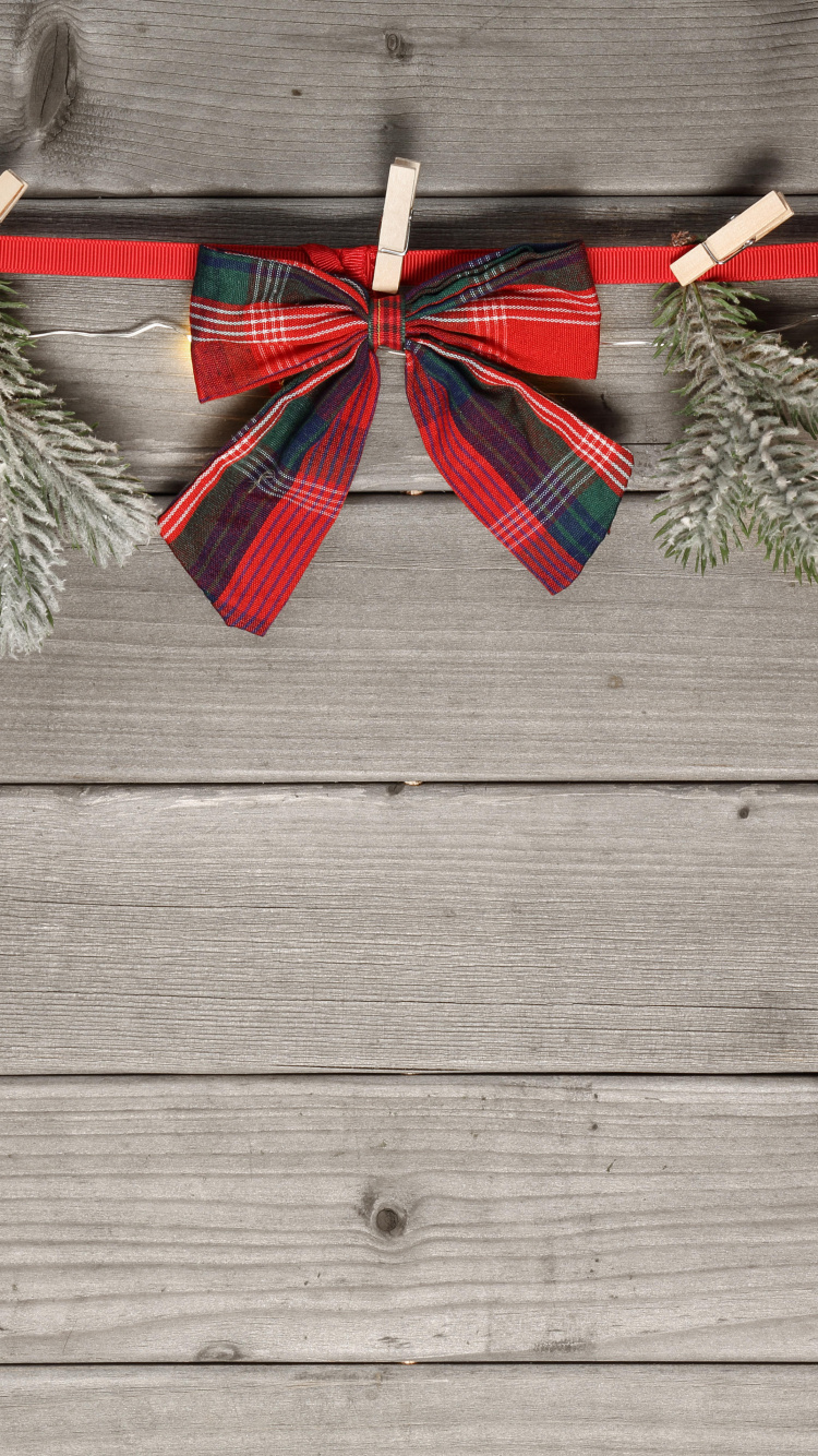 Обои Рождественский день, Рождественские украшения, Новый год, красный цвет, древесина в разрешении 750x1334