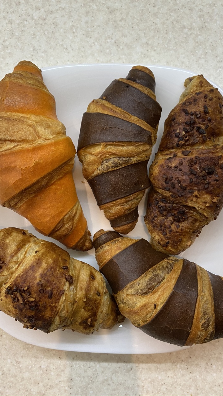 Обои натуральный материал, загар, привычная пища, нездоровая пища, хлебобулочные изделия в разрешении 720x1280