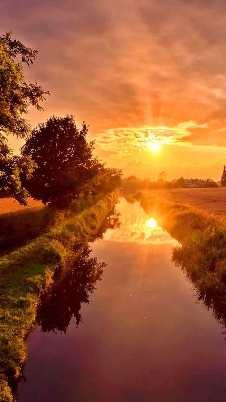 Обои природа, восход солнца, отражение, утро, водный путь в разрешении 750x1334