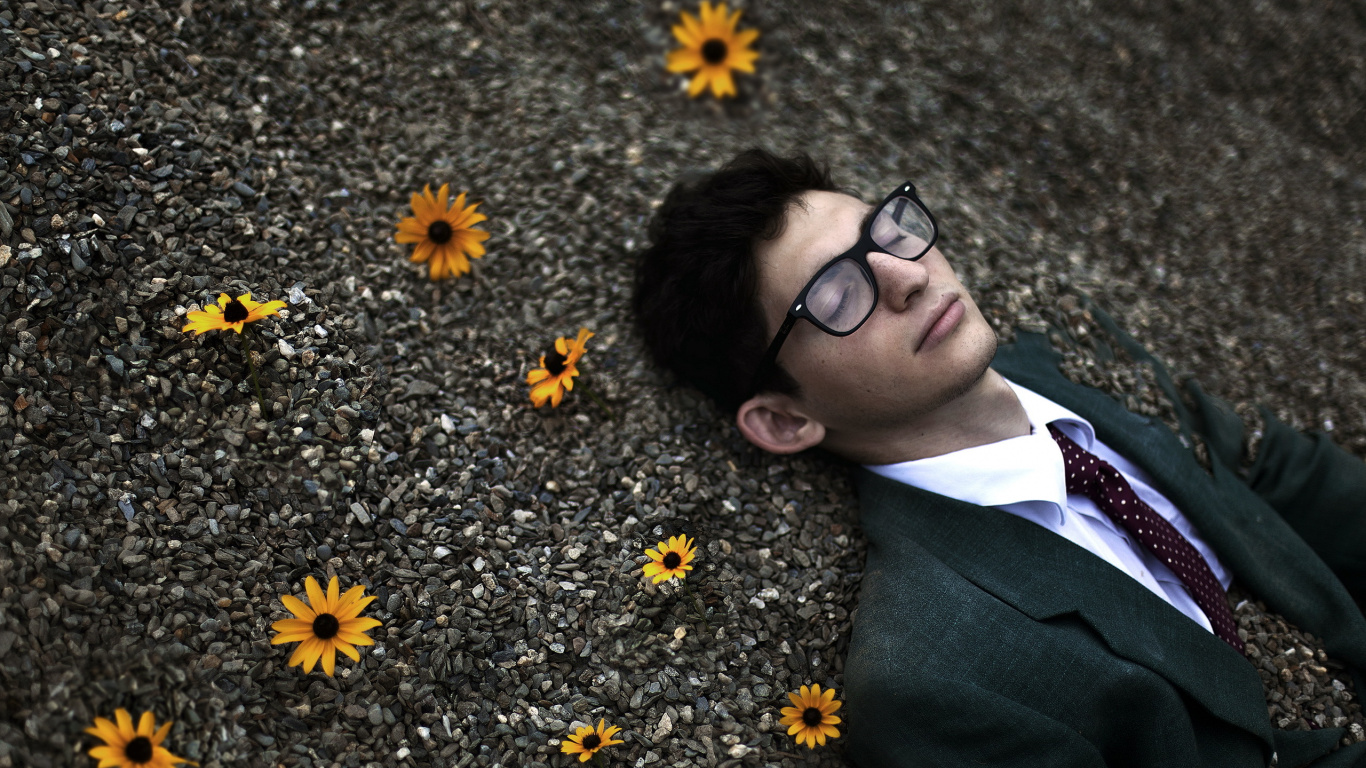 Обои технологии, очки, желтый, цветок, уход за зрением в разрешении 1366x768