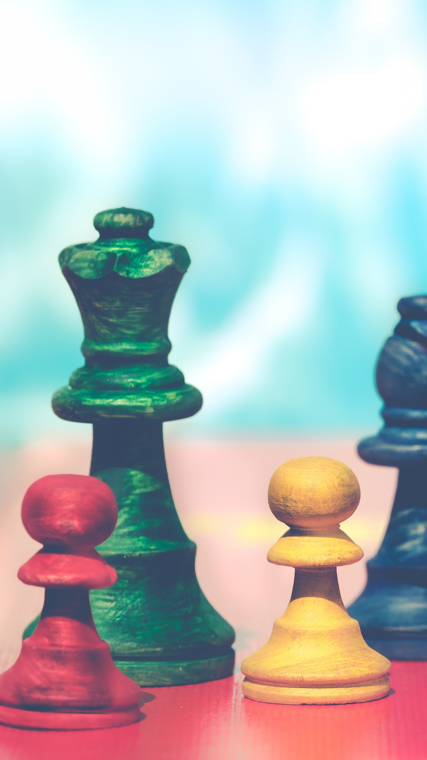 Обои шахматы, шахматная доска, игры, игры в помещении и спорта, отдых в разрешении 1440x2560