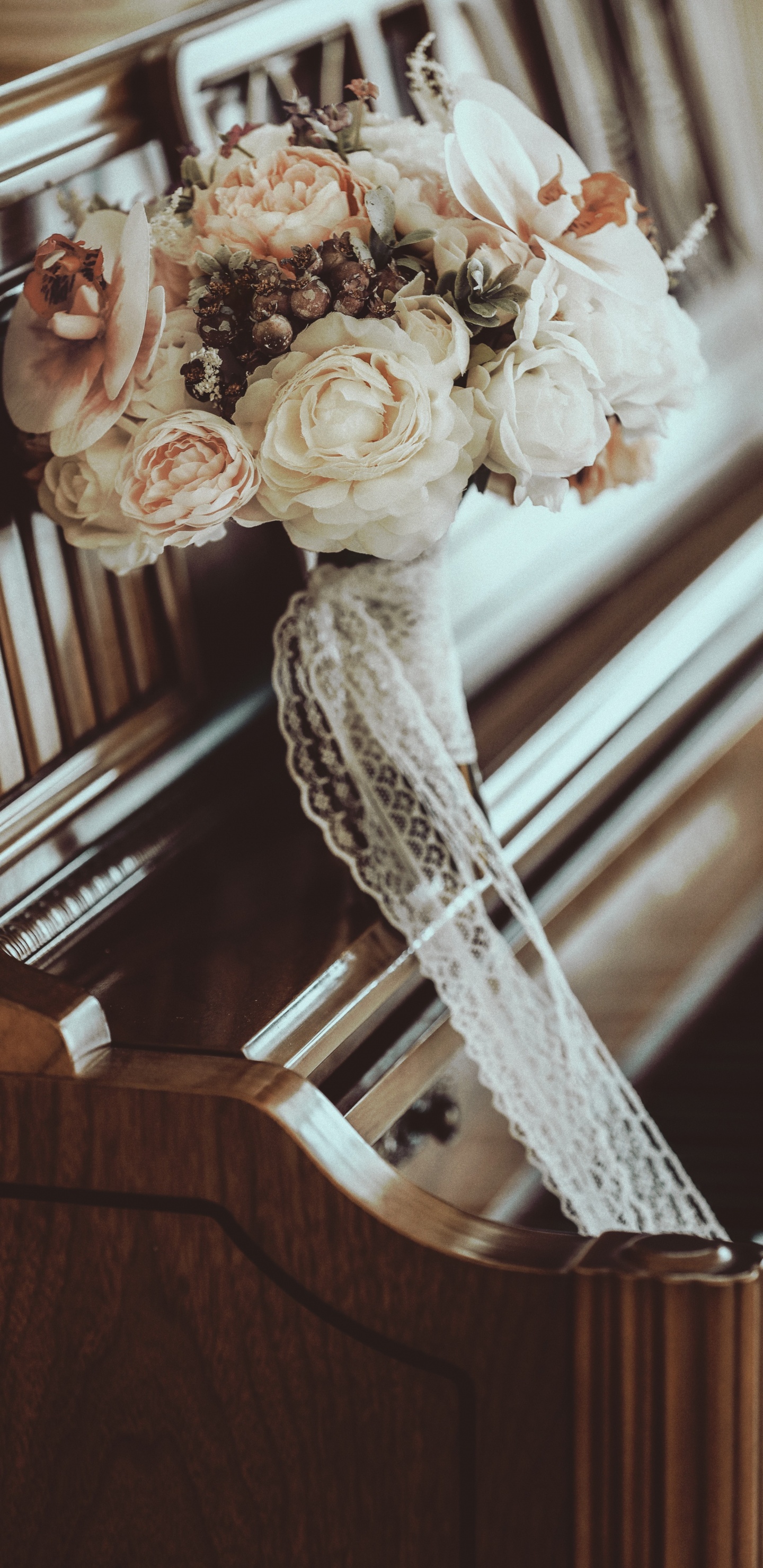 Обои букет, цветок, кружево, срезанные цветы, ткань в разрешении 1440x2960