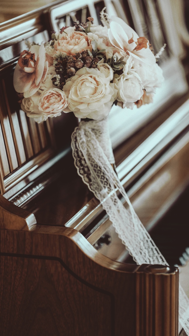 Обои букет, цветок, кружево, срезанные цветы, ткань в разрешении 720x1280