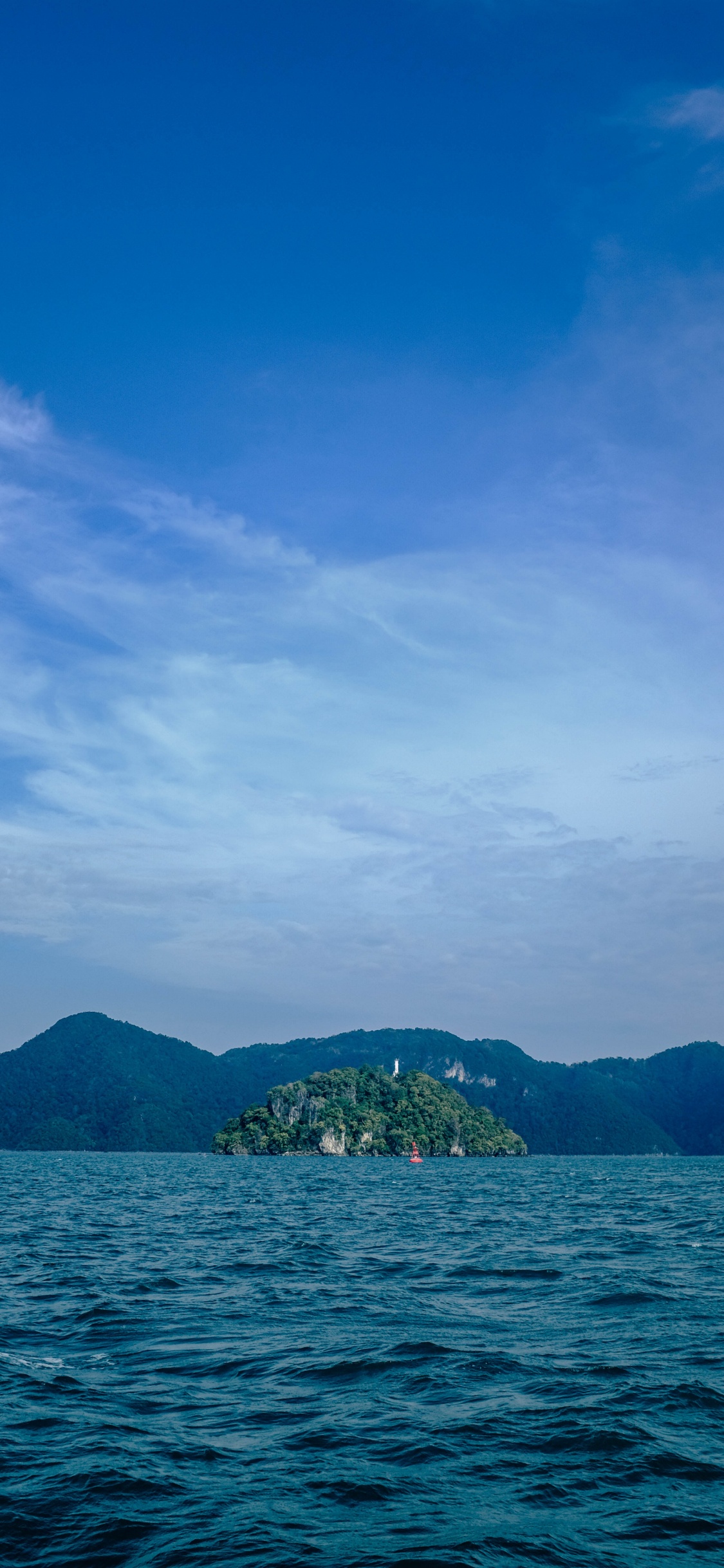 Обои синий, облако, дневное время, поход, синий цвет в разрешении 1125x2436