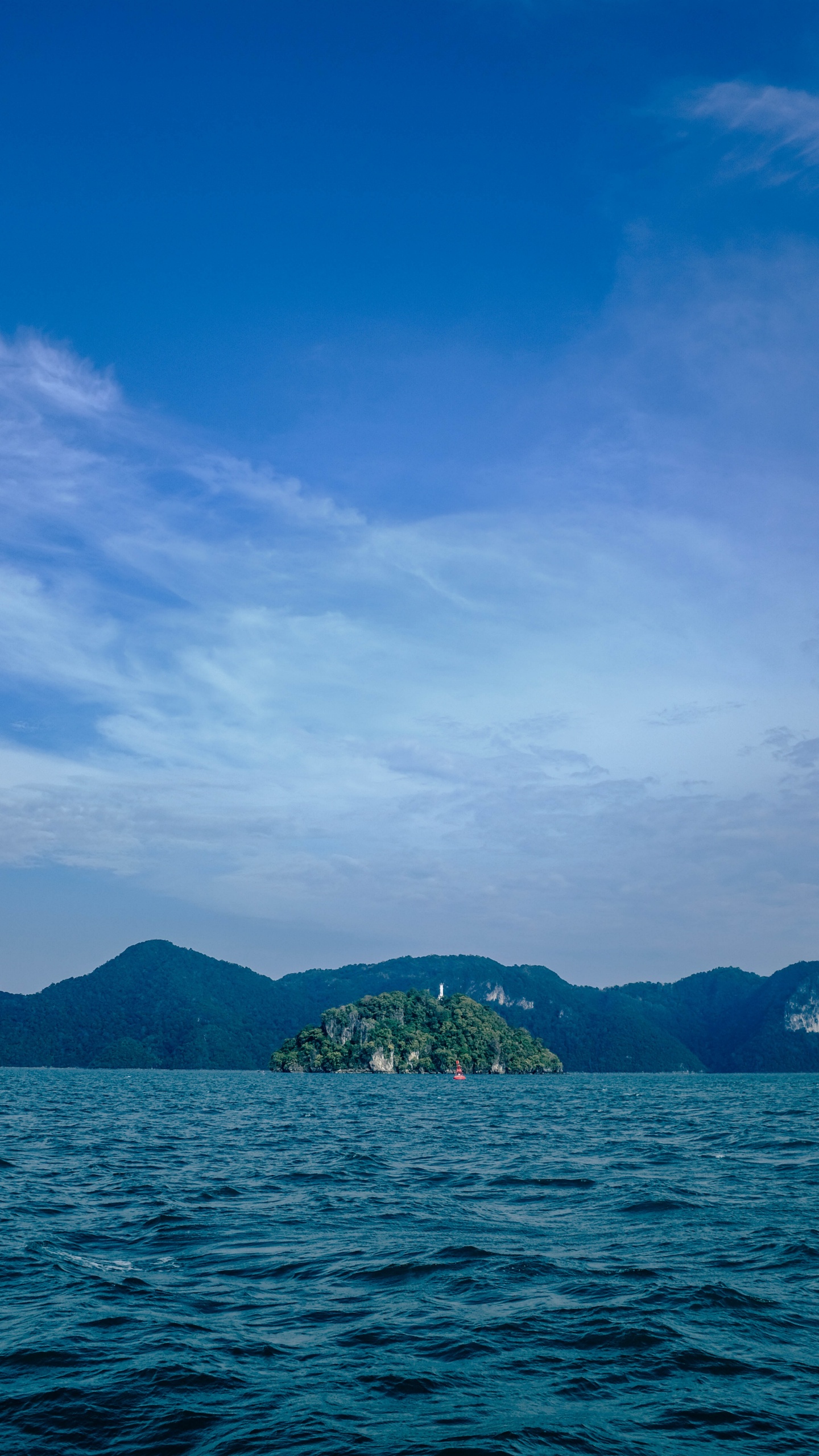 Обои синий, облако, дневное время, поход, синий цвет в разрешении 1440x2560