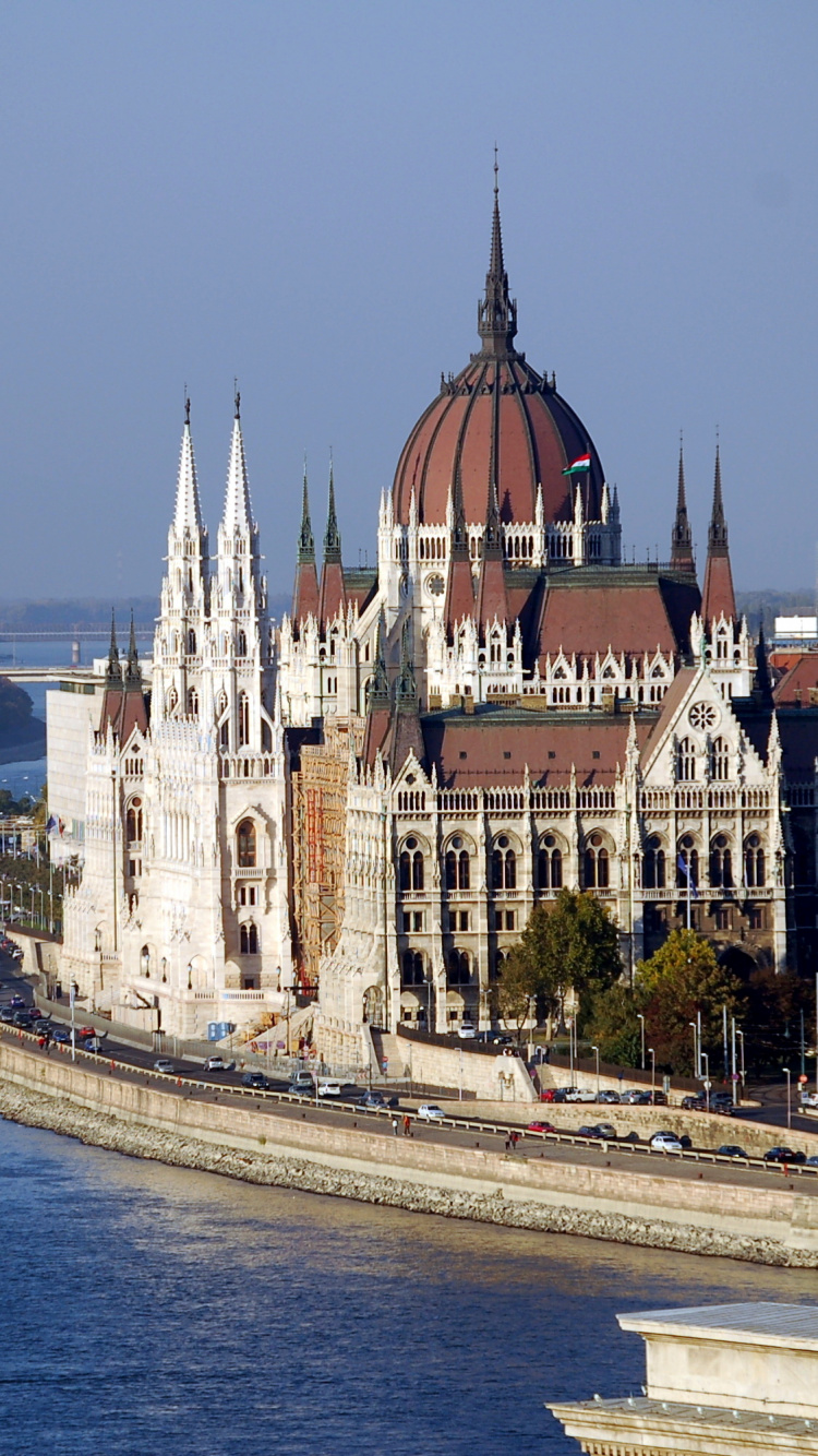 Обои Здание Венгерского Парламента, путешествие, ориентир, город, реки в разрешении 750x1334