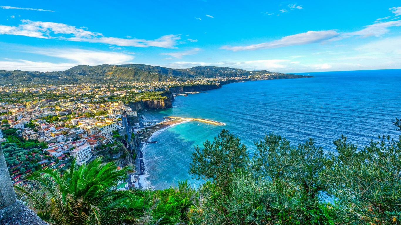Обои мета береговой линии, Сорренто, Позитано, Мета-Кампанья, Сант-Анджело в разрешении 1366x768