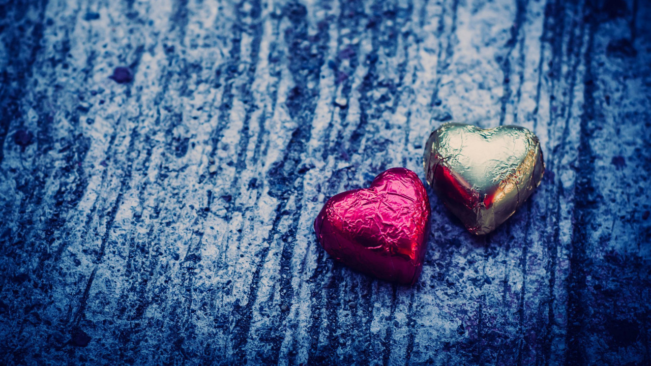 Обои шоколад, конфета, синий, красный цвет, сердце в разрешении 1280x720