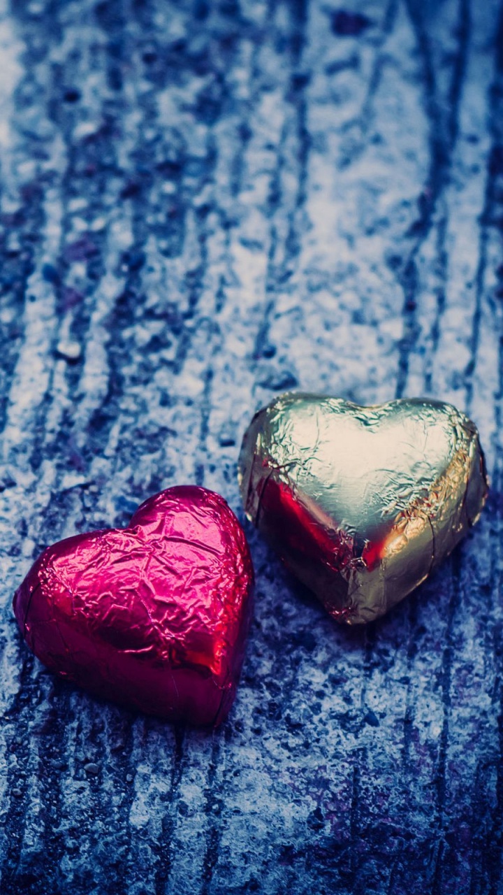 Обои шоколад, конфета, синий, красный цвет, сердце в разрешении 720x1280