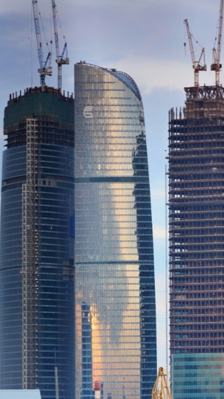 Обои небоскреб, Москва, башня, город, метрополия в разрешении 720x1280