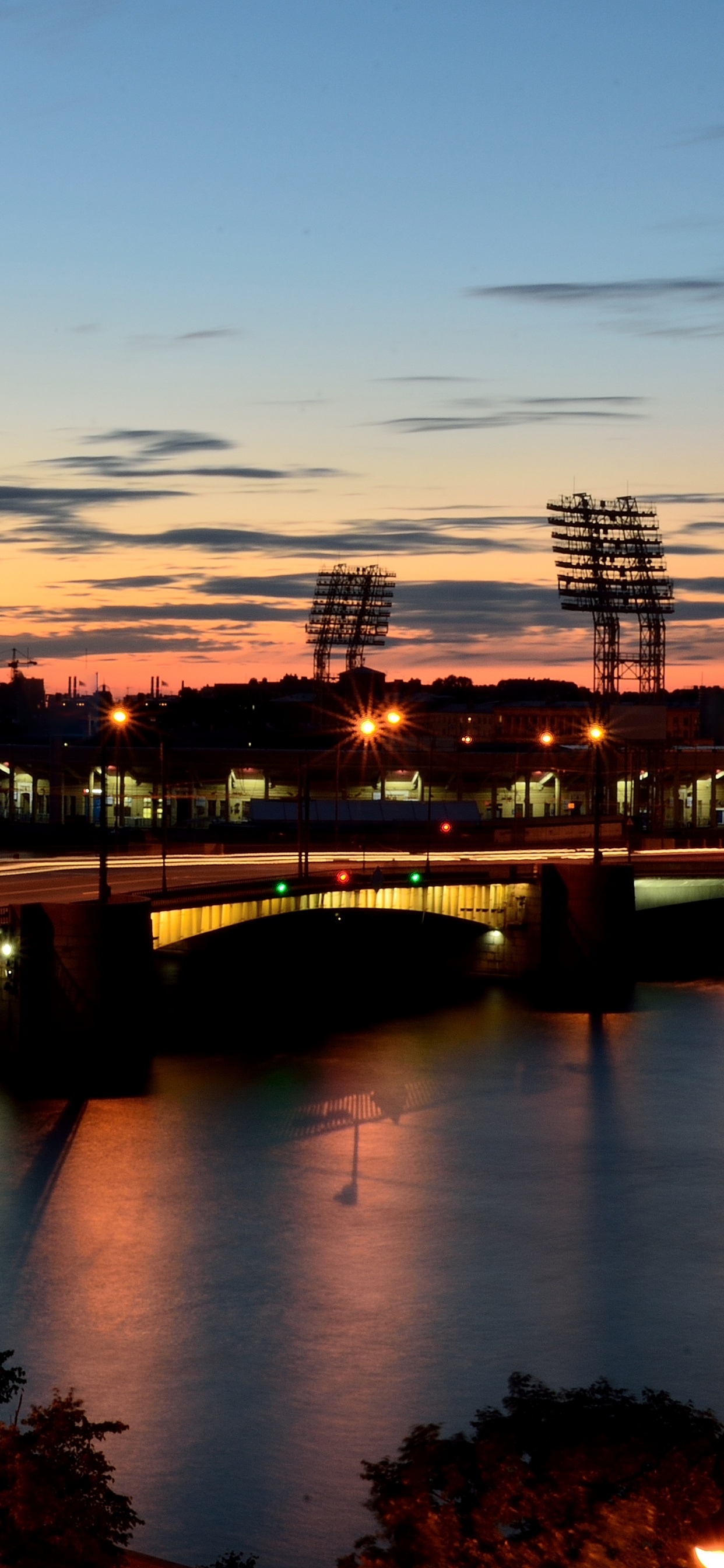 Обои отражение, водный путь, реки, вода, сумрак в разрешении 1242x2688