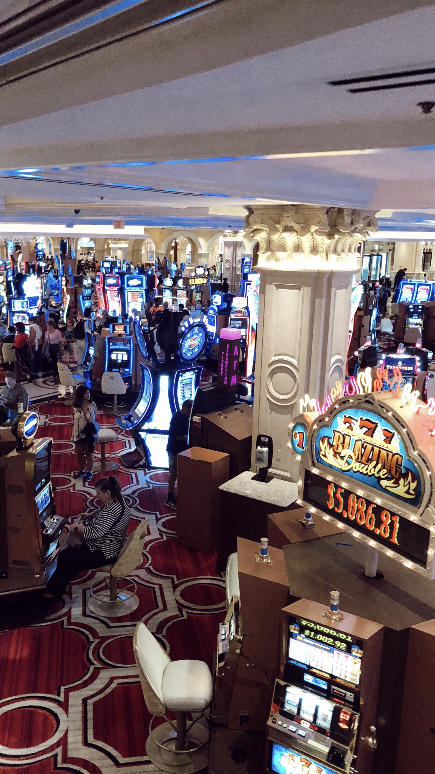 Обои Лас Вегас, США, казино, потолок, розничная продажа в разрешении 1440x2560