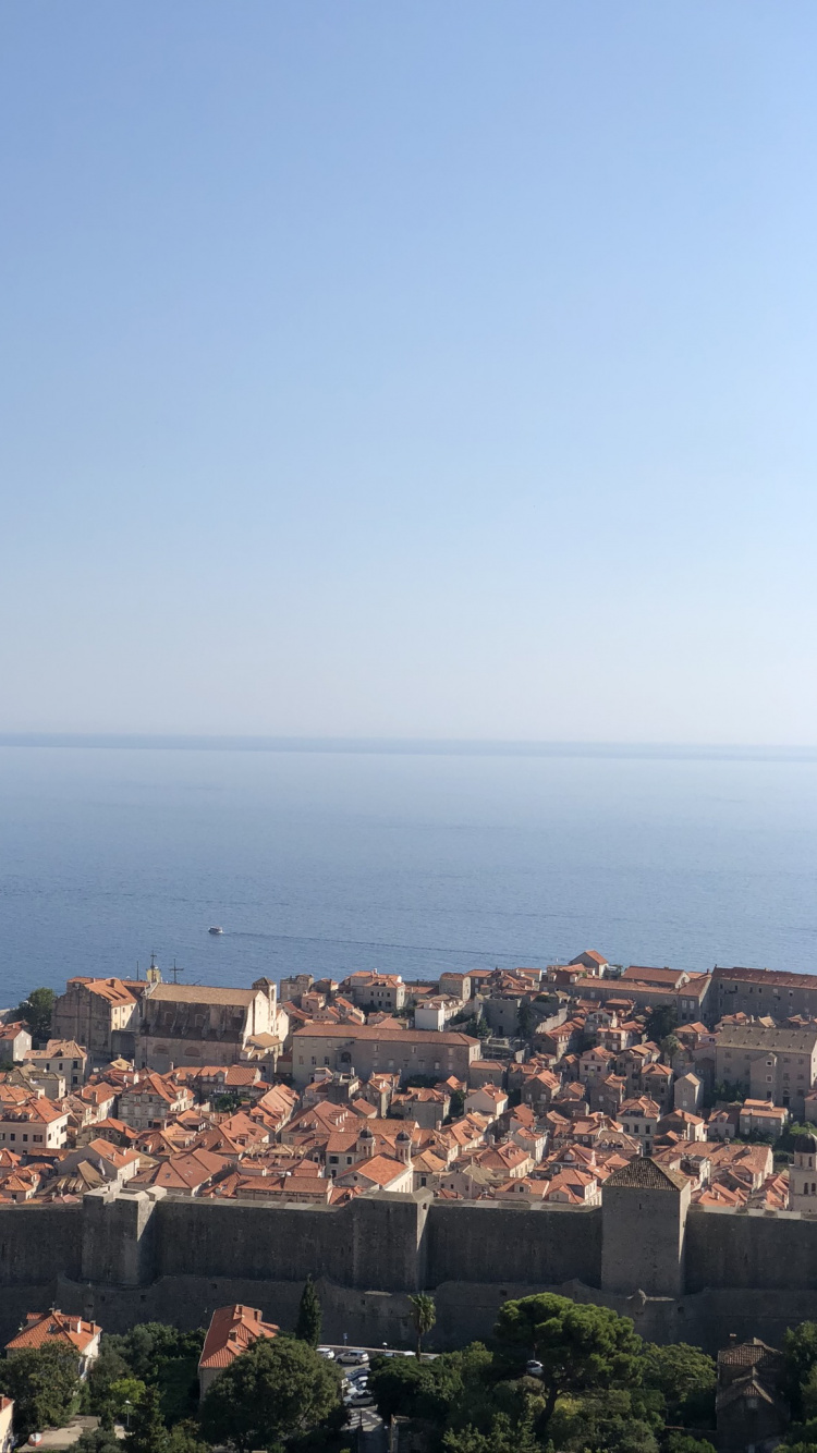 Обои соседство, жилой район, горизонт, пригород, лазурный в разрешении 750x1334