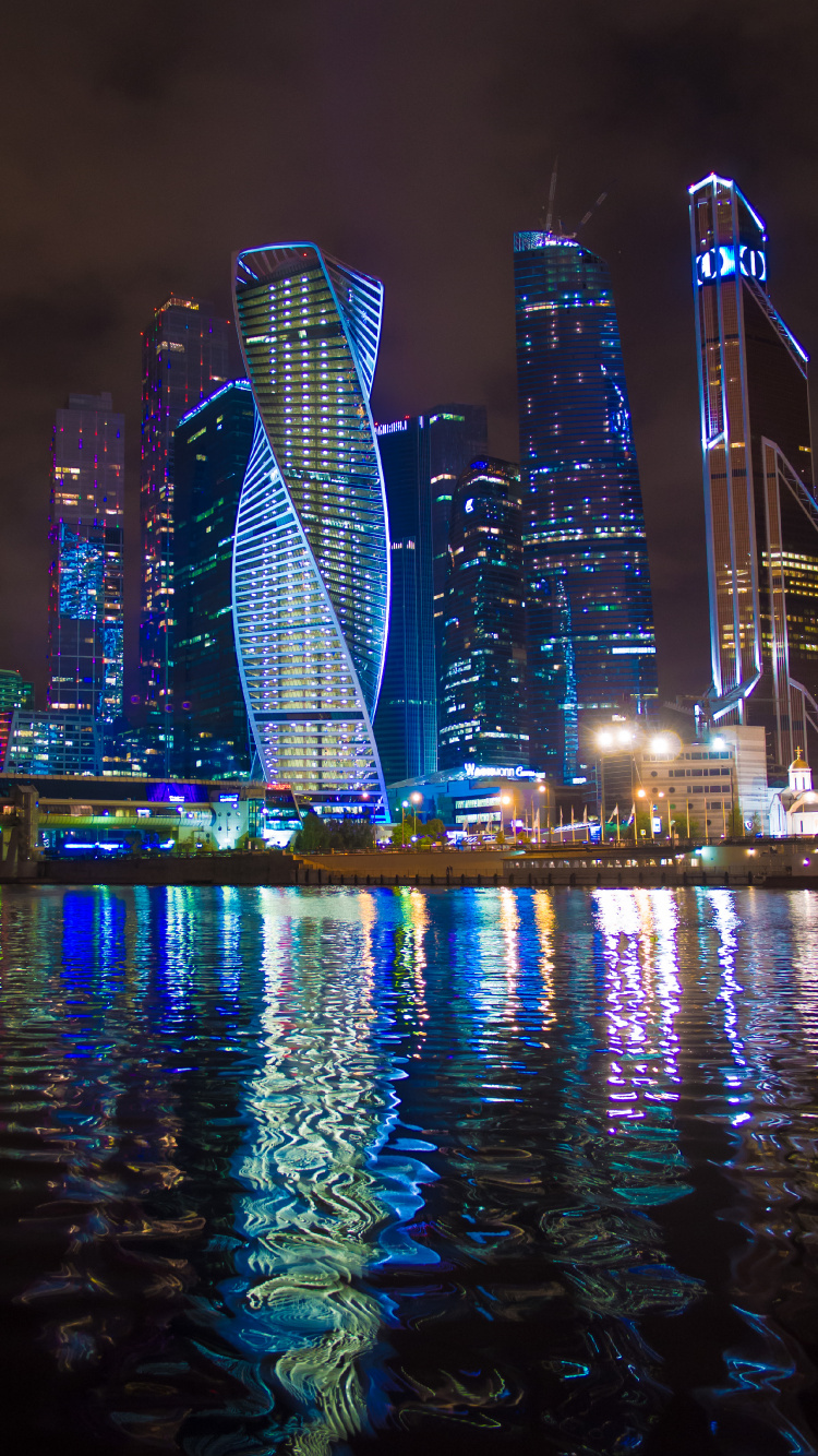 Обои небоскреб, Москва, телефон, МегаФон, вода в разрешении 750x1334