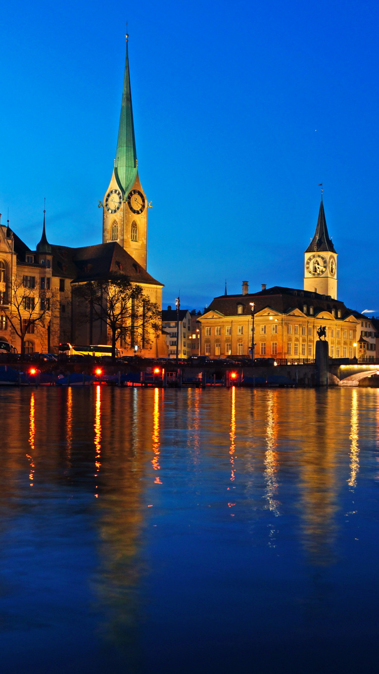 Обои Zrich, город, ночь, ориентир, отражение в разрешении 750x1334