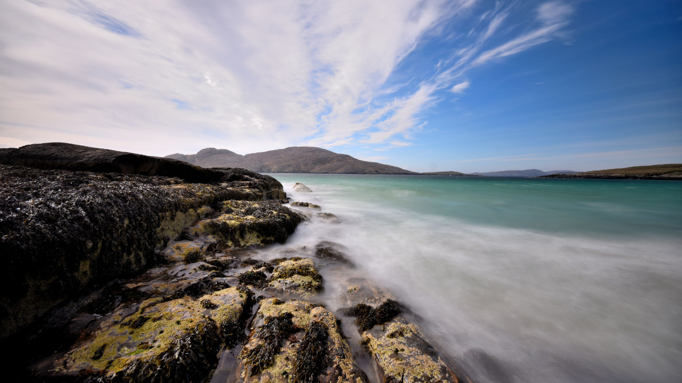 Обои пейзаж, облако, вода, природный ландшафт, растение в разрешении 1366x768