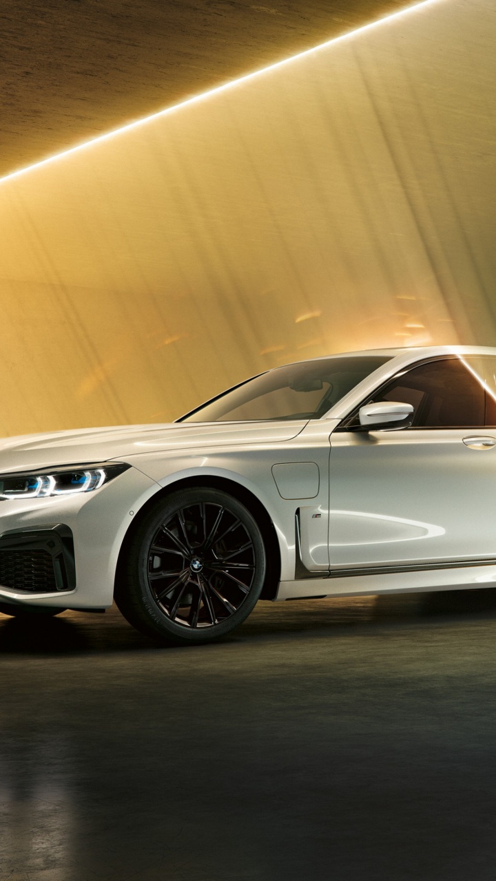 Обои bmw 7 series, bmw, Байерише Моторен Верке АГ, bmw 7 серии 745e, легковые автомобили в разрешении 720x1280