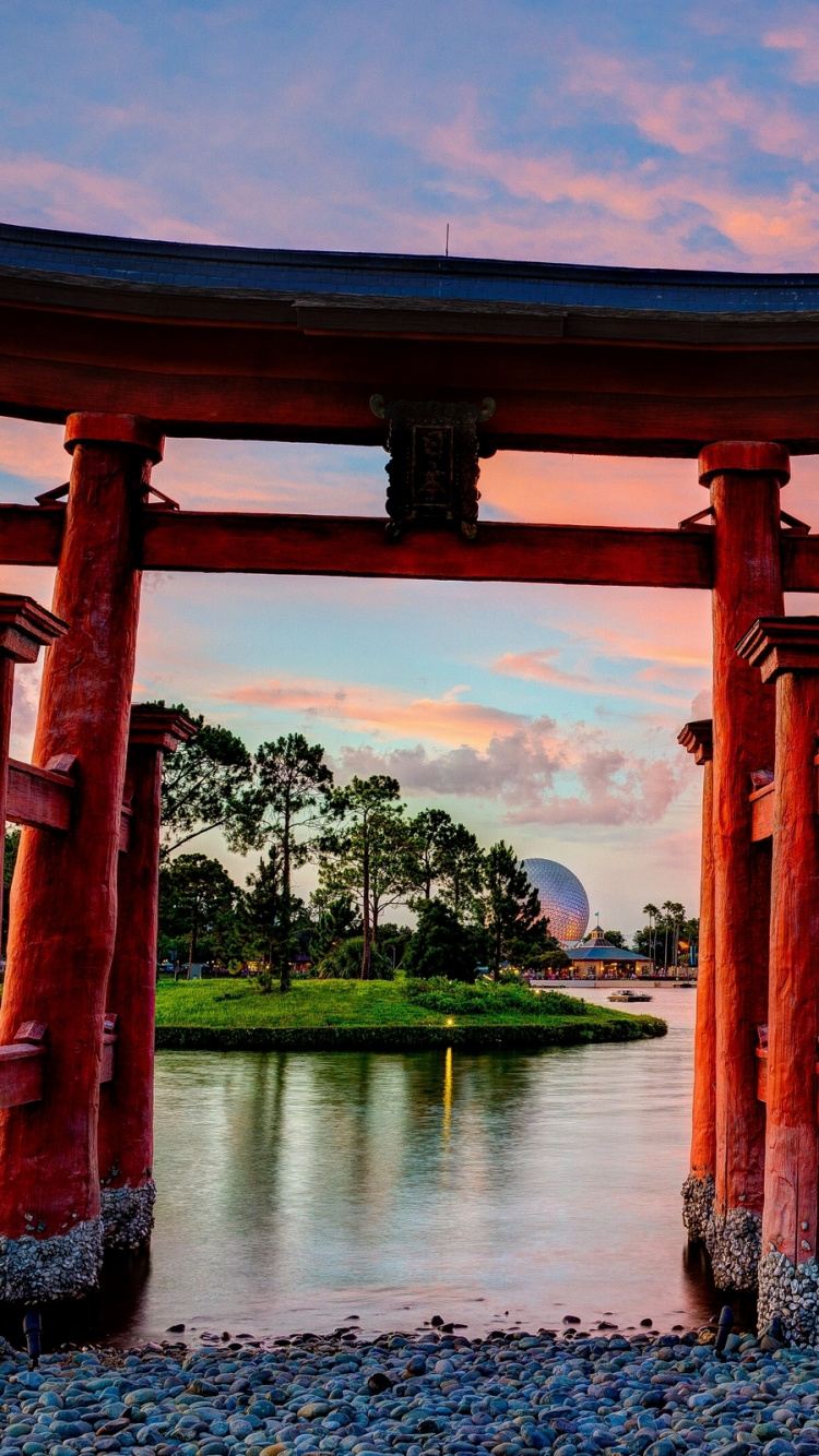 Обои тории, вода, небо, вечер, рассвет в разрешении 750x1334