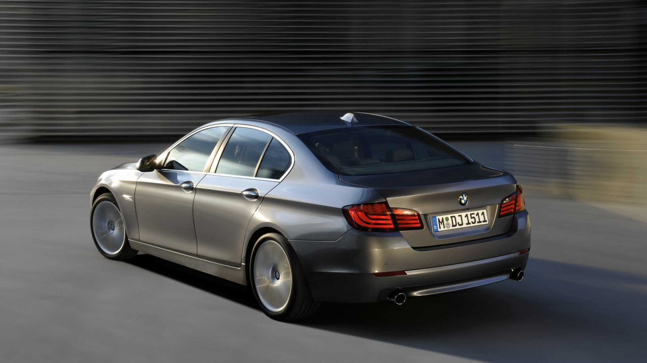 Обои BMW 5 серии 2011, bmw, авто, 2011 БМВ 5 серии седан, BMW 5 серии Ф10 в разрешении 1280x720