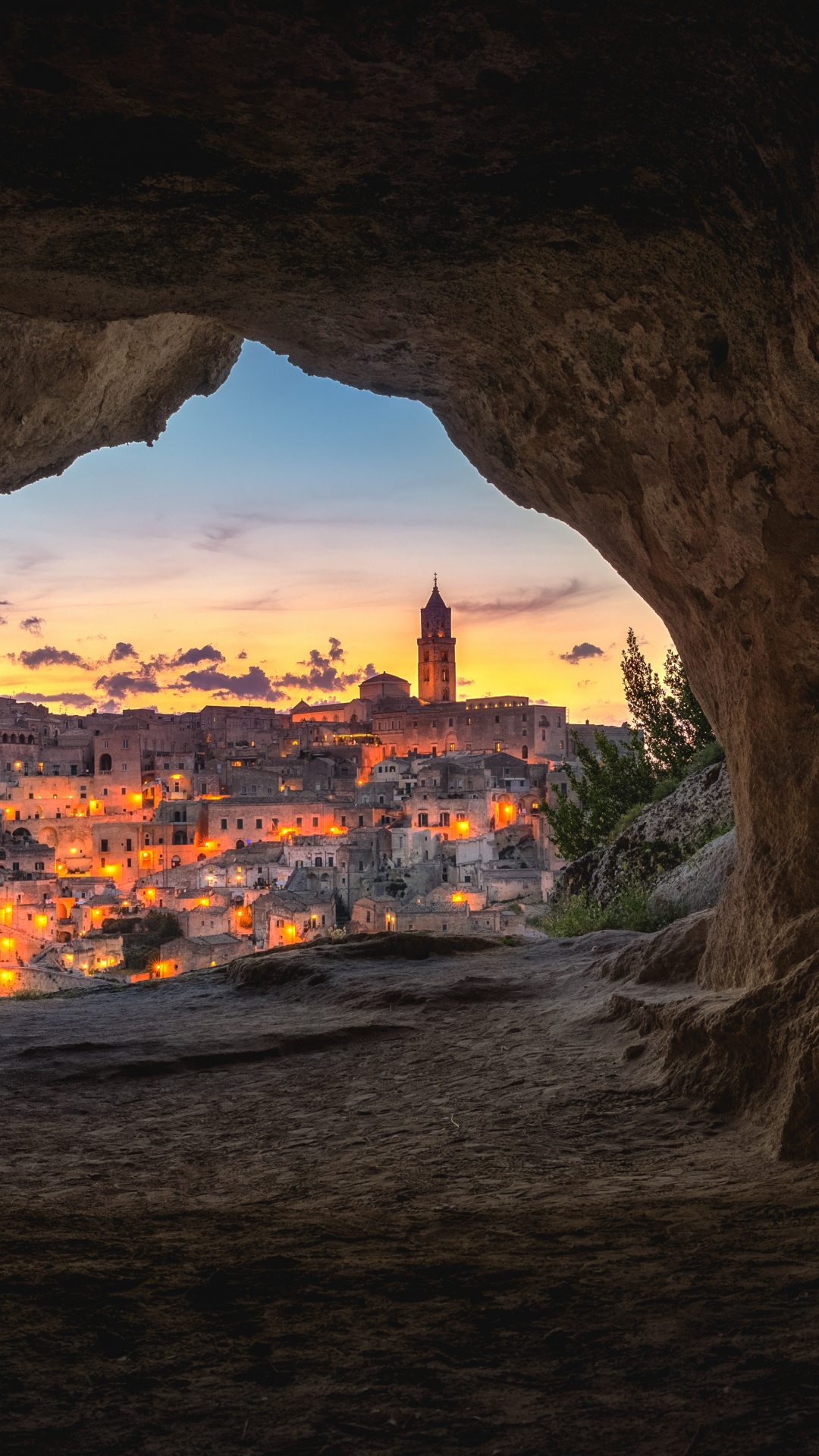 Обои пещера друга, Сасси ди Матера, пещерный дом в камнях матеры, бари, деревокрасивое в разрешении 1080x1920