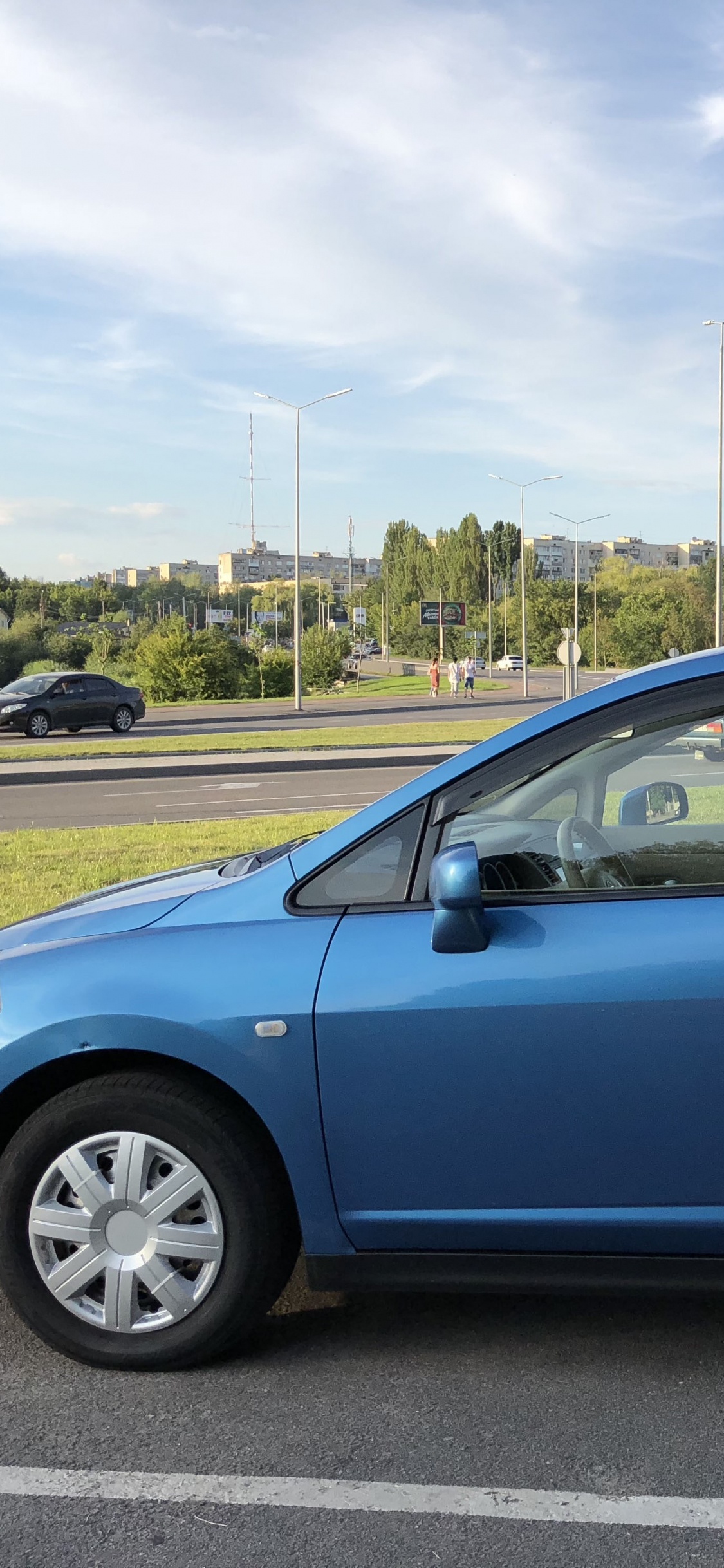 Обои семейный автомобиль, компактный автомобиль, авто, седан, Хэтчбек в разрешении 1125x2436