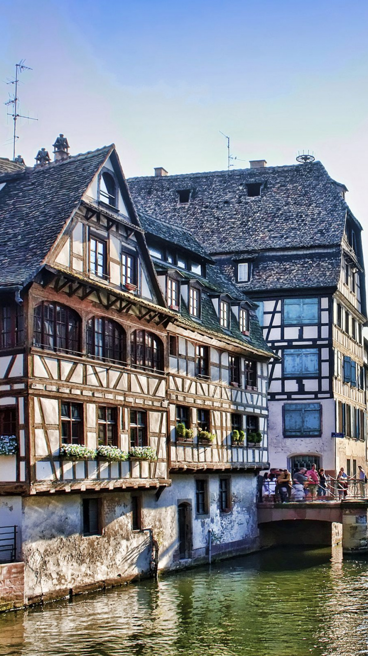 Обои водный путь, канал, городок, вода, здание в разрешении 750x1334