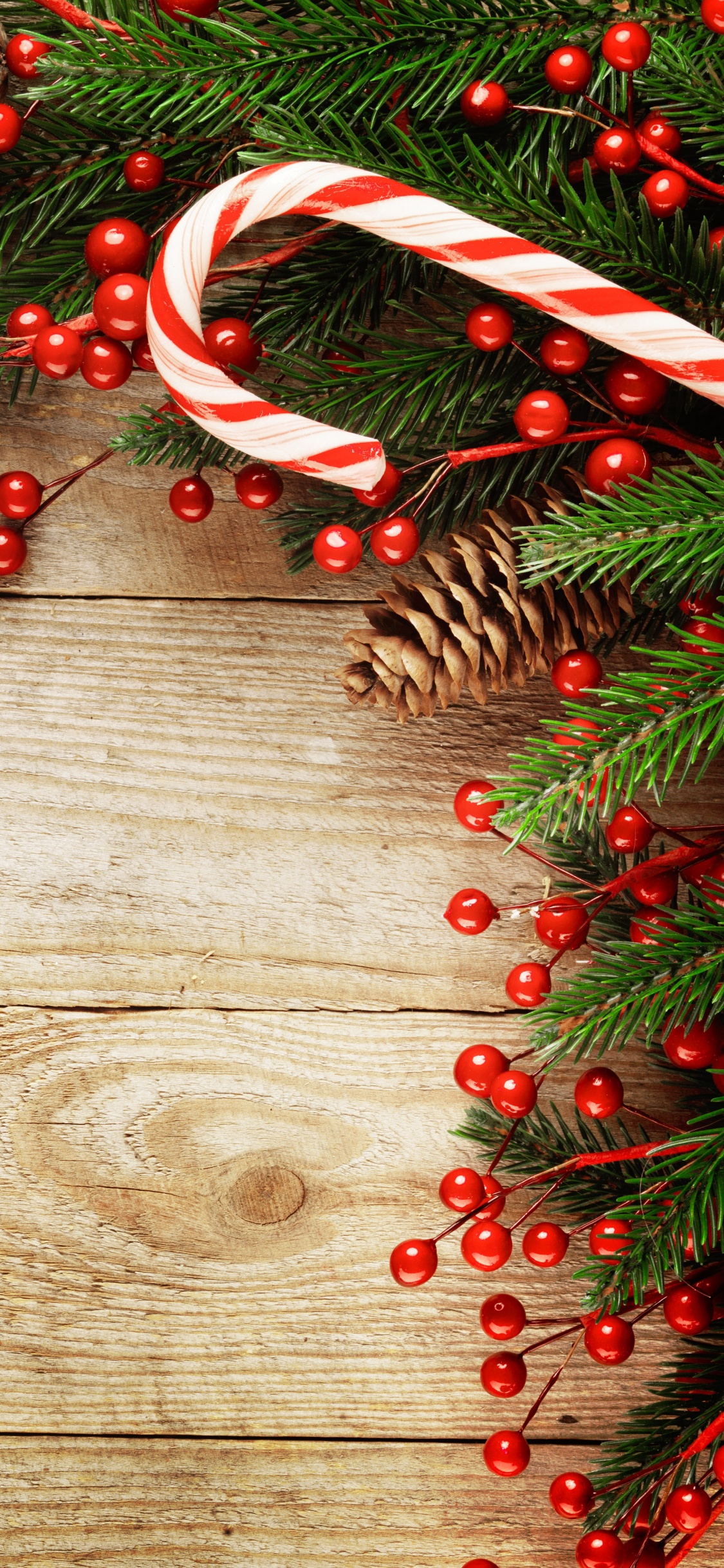 Обои Рождественский день, Рождественские украшения, древесина, Рождественские огни, елка в разрешении 1125x2436