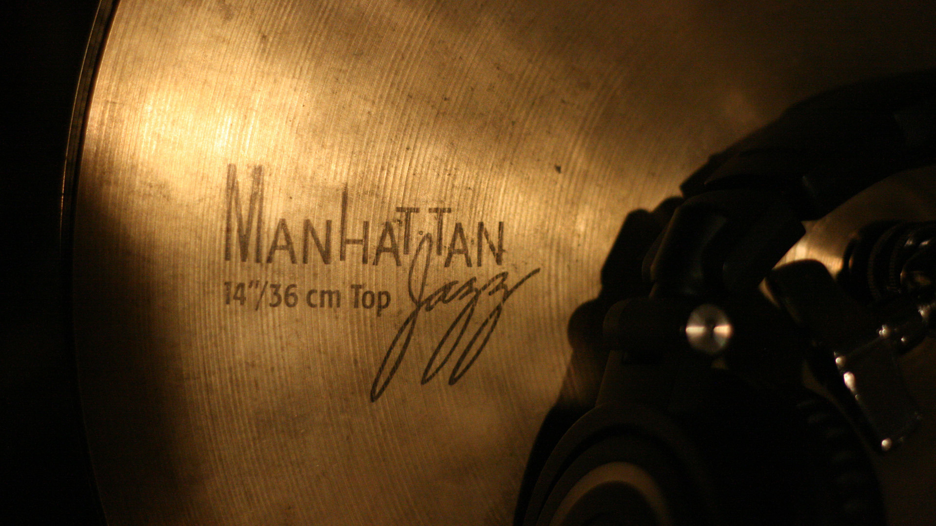 Обои джаз, темнота, крупный план, шрифт, музыка в разрешении 1920x1080