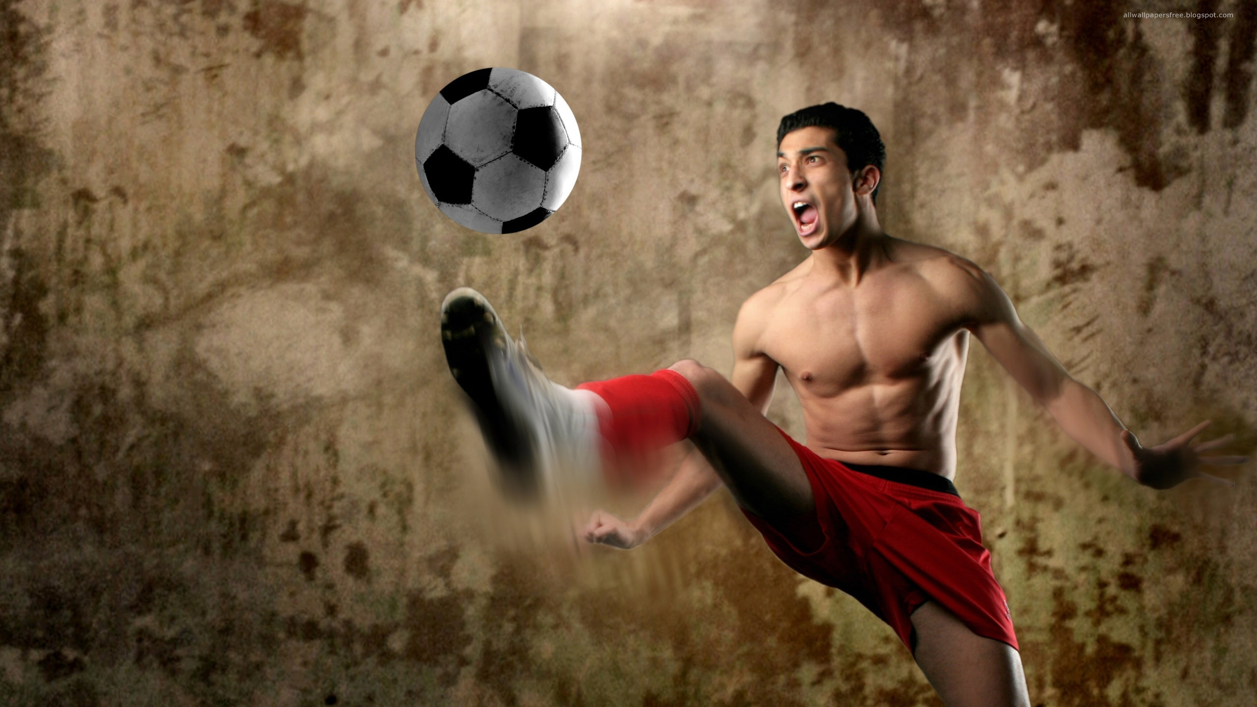 Обои Футбольный игрок, футбол, мышца, человек, приключения в разрешении 2560x1440