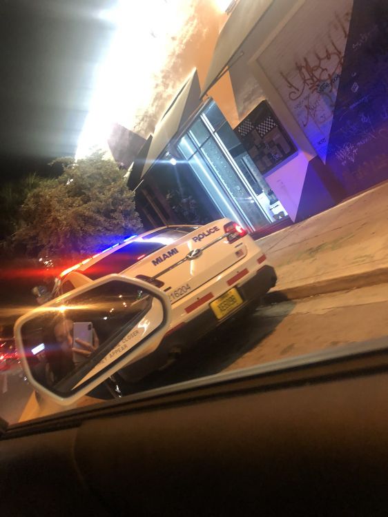 Обои Король, ветровое стекло, наука, физика, автомобильный экстерьер в разрешении 1536x2048