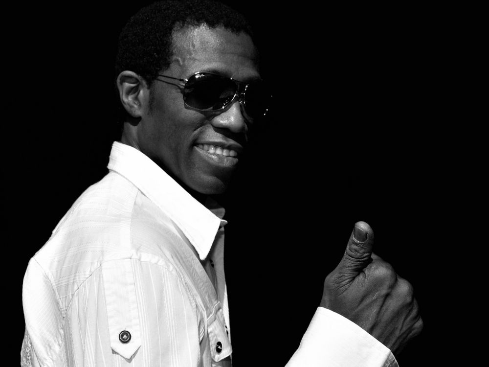 Обои Уэсли Снайпс, черный и белый, знаменитость, черно-белая фотография, актер в разрешении 2048x1536