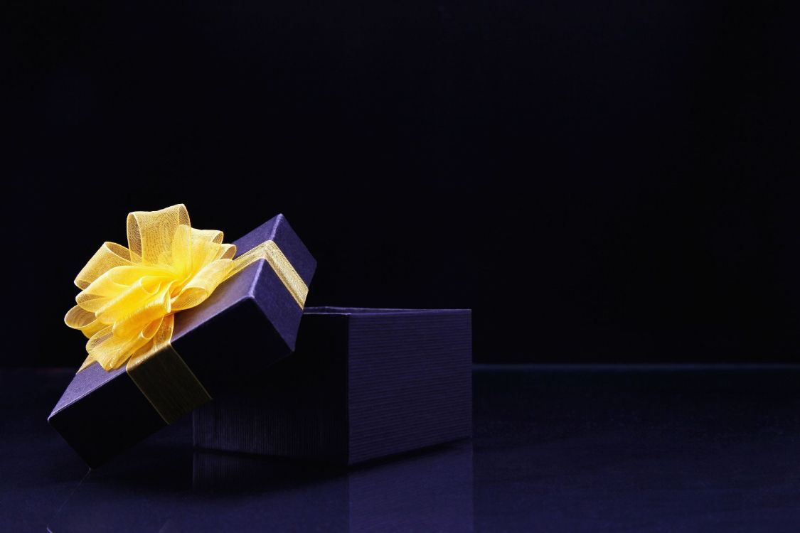 Обои подарок, Рождественский подарок, оригами, свет, желтый в разрешении 3831x2554